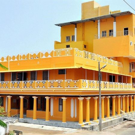 Hotel Anandhiram Heritage Karaikal Esterno foto