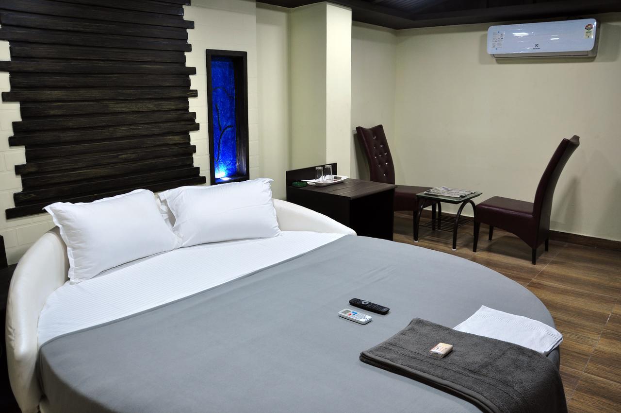 Hotel Anandhiram Heritage Karaikal Esterno foto