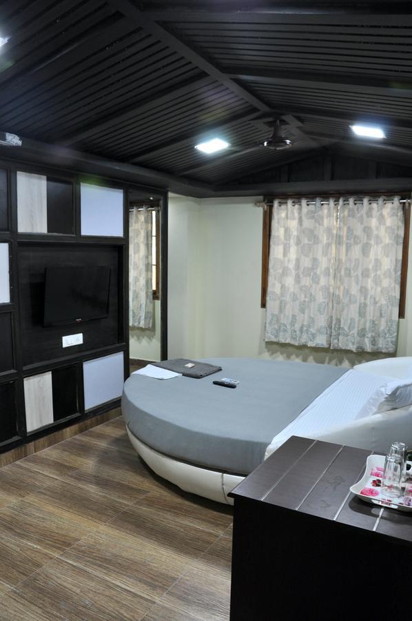 Hotel Anandhiram Heritage Karaikal Esterno foto